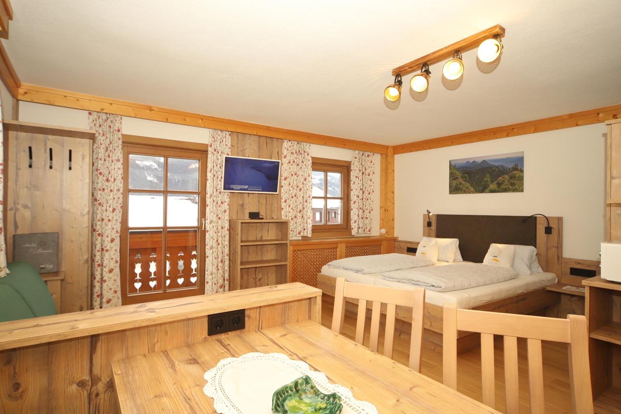 Linarhof Apartment Urlaub Am Bio Bauernhof Haus im Ennstal Eksteriør billede