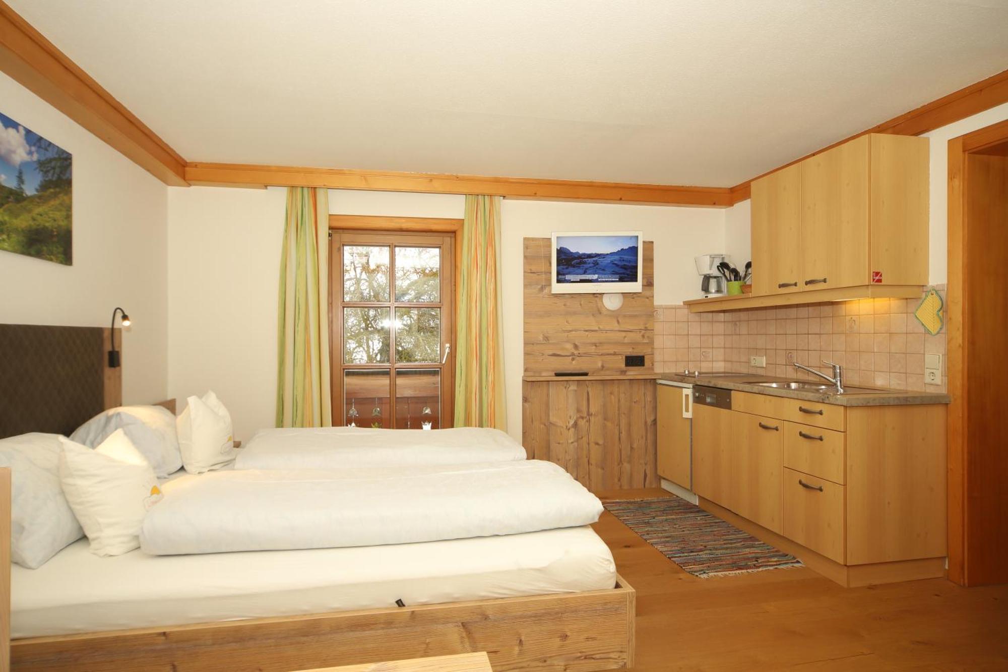 Linarhof Apartment Urlaub Am Bio Bauernhof Haus im Ennstal Eksteriør billede