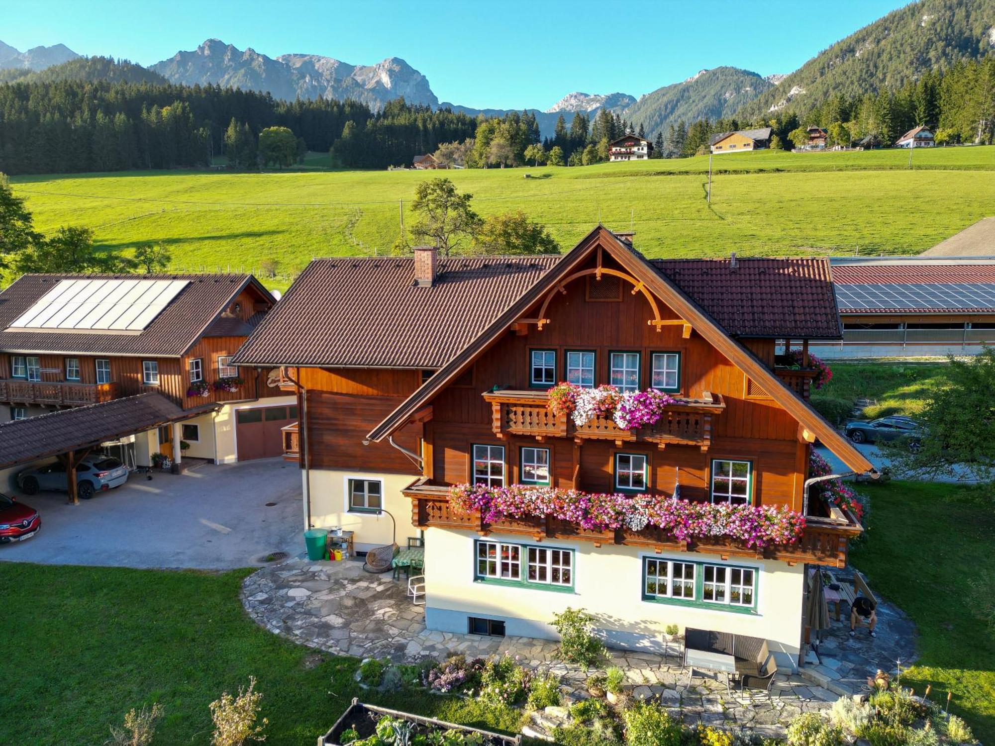 Linarhof Apartment Urlaub Am Bio Bauernhof Haus im Ennstal Eksteriør billede